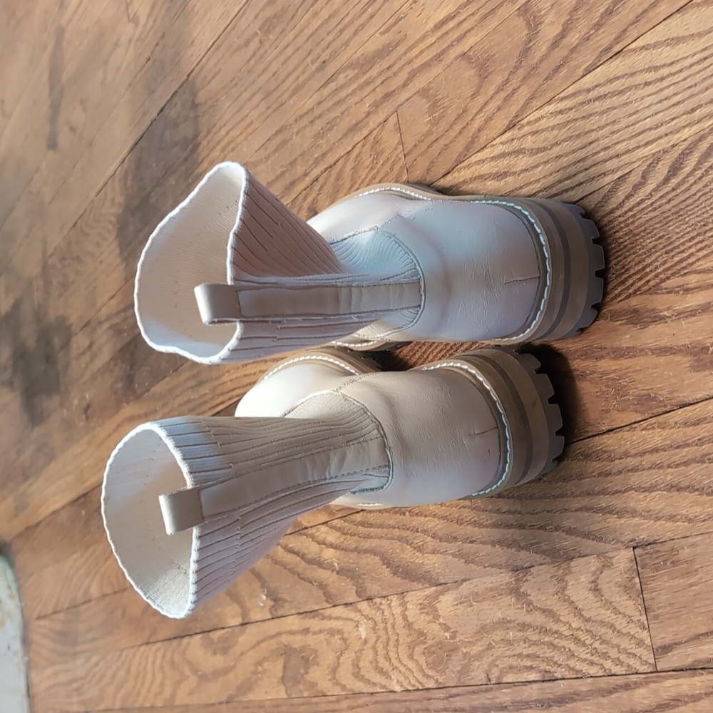 Oasis Society Blond Leather Chelsea Boots - Picture 6 of 10